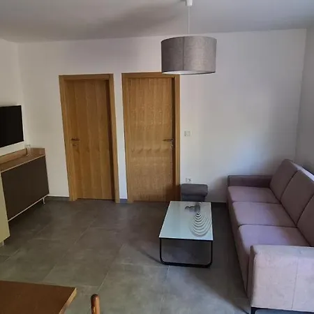 Апартаменты Lackovic Стариград-Пакленица