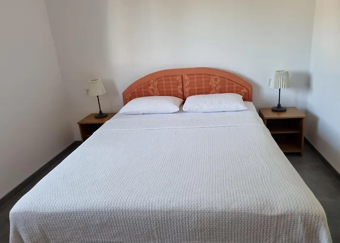 Апартаменты Lackovic Стариград-Пакленица